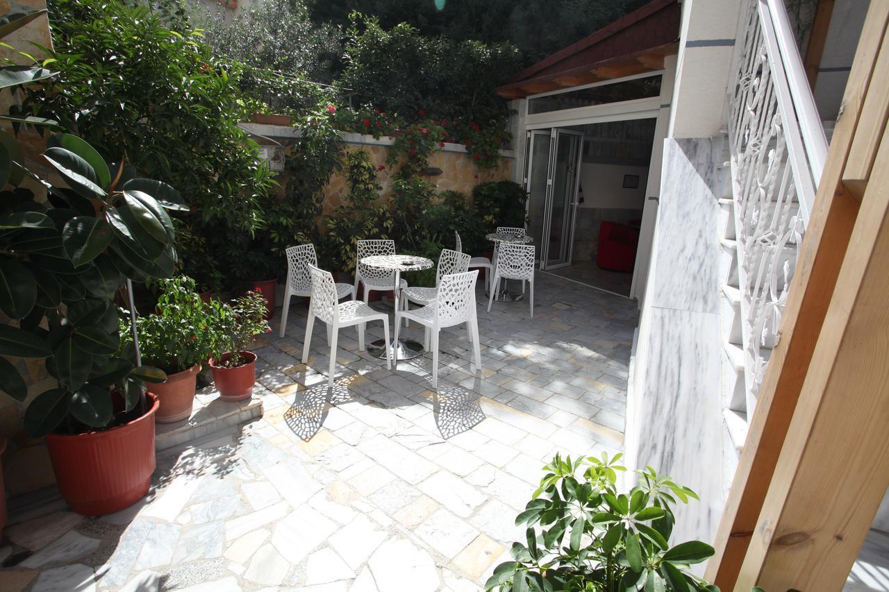 Alen Bar Hotel Tirana Bagian luar foto
