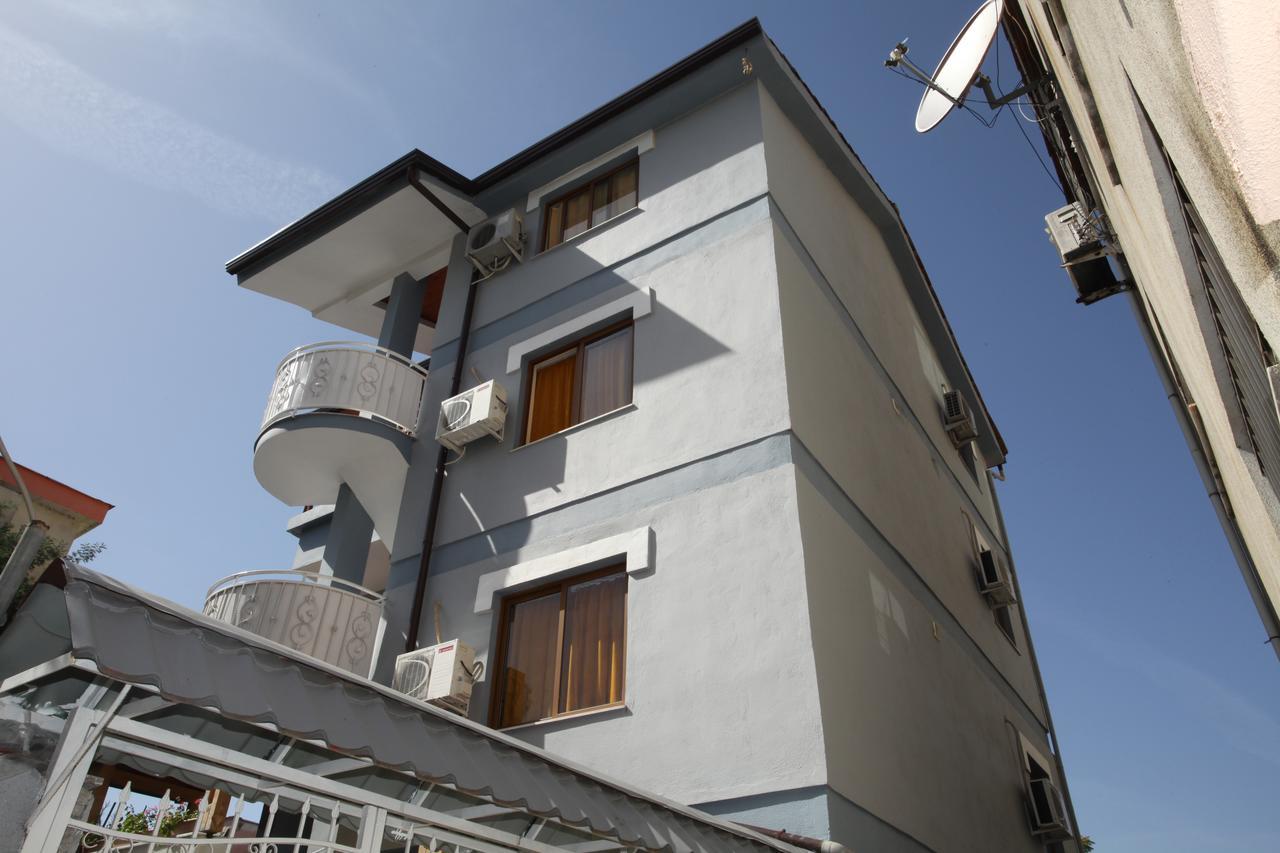Alen Bar Hotel Tirana Bagian luar foto